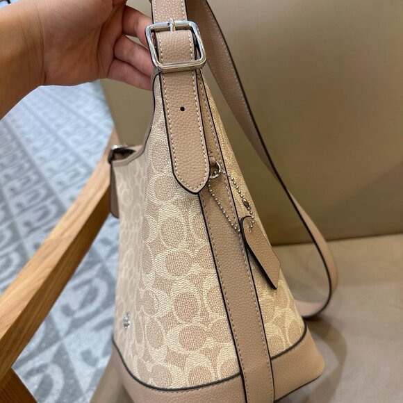 NWT Coach Jude Duffle Bag In Signature Canvas CBH20 - Picture 3 of 9